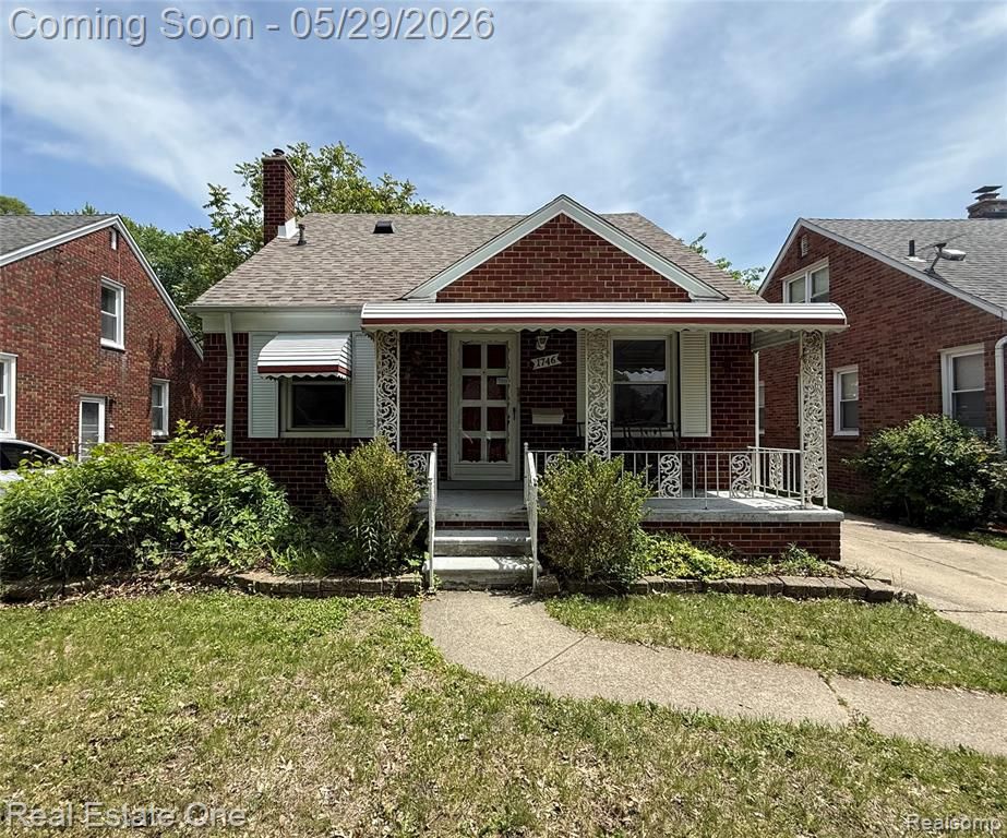 1746 N Denwood Street, Dearborn, MI 48128