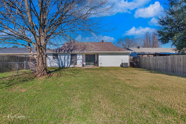 2208 Kirby Smith Drive, Bossier City, LA 71112