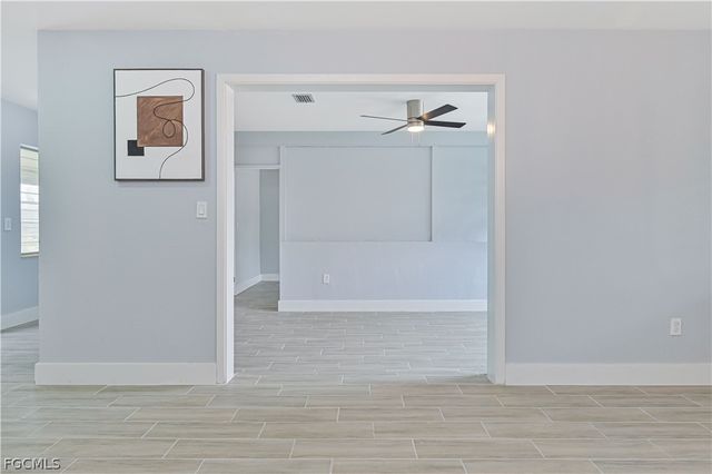 802 Taylor LN, Lehigh Acres, FL 33936