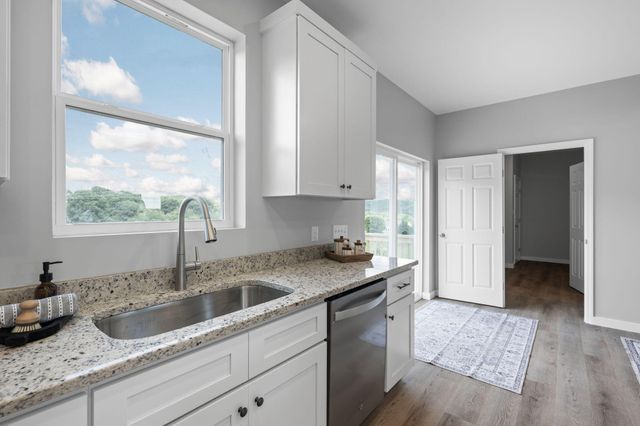 146 Young Lane, Decatur, TN 37322