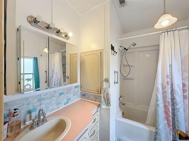 1717 FOX HILL DRIVE, Lakeland, FL 33810