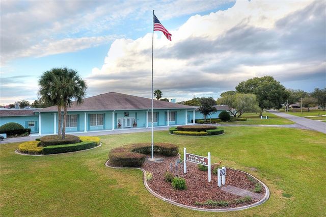 1717 FOX HILL DRIVE, Lakeland, FL 33810