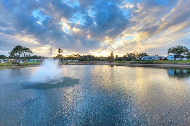 1717 FOX HILL DRIVE, Lakeland, FL 33810