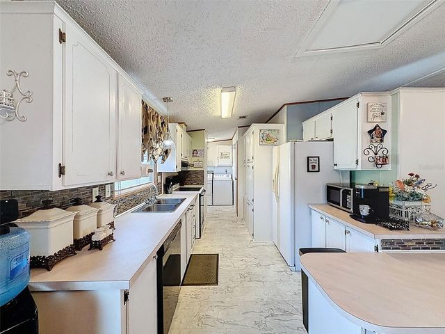 1717 FOX HILL DRIVE, Lakeland, FL 33810