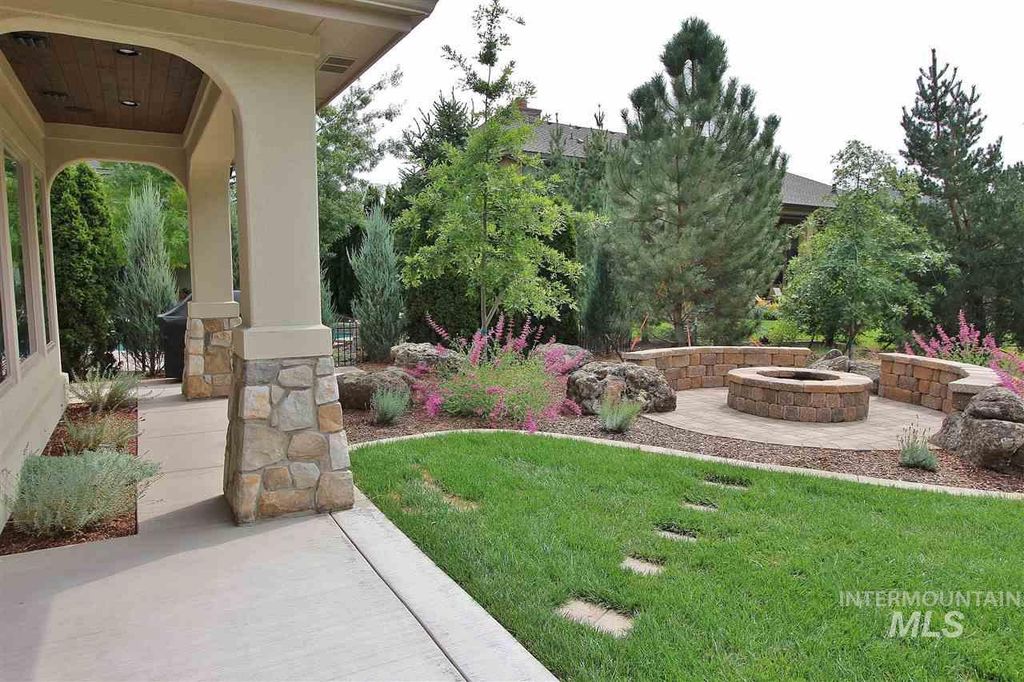 721 W Watermoor Ct, Eagle, ID 83616 photo 4