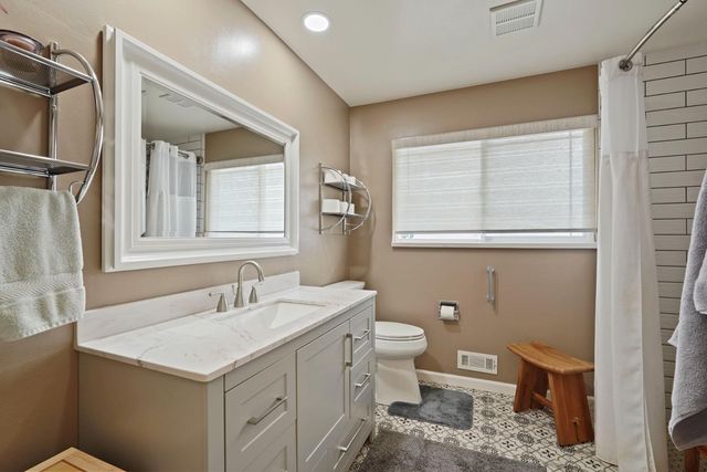 3721 Marigold Ln, Modesto, CA 95356