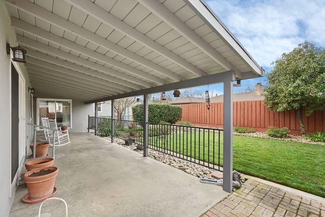 3721 Marigold Ln, Modesto, CA 95356