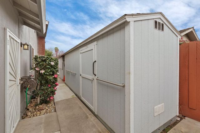 3721 Marigold Ln, Modesto, CA 95356