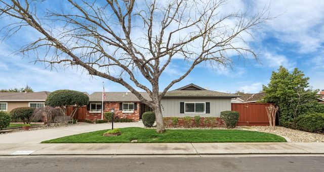 3721 Marigold Ln, Modesto, CA 95356