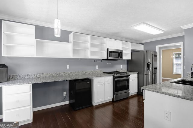 5870 Tallant Drive, Sugar Hill, GA 30518