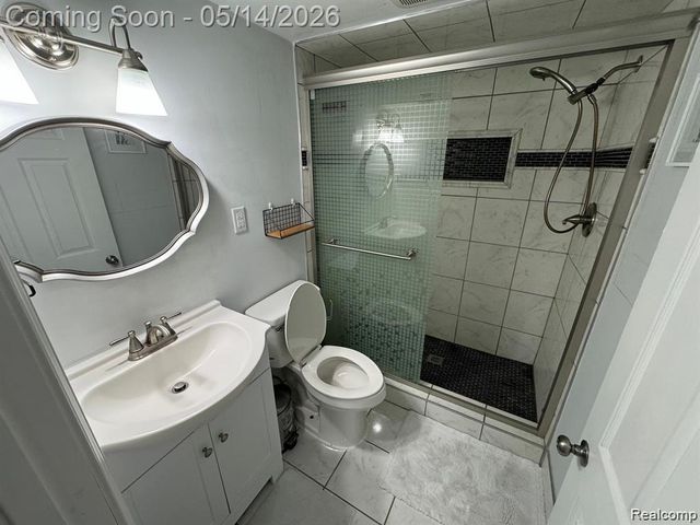 8401 18 Mile Road 112, Sterling Heights, MI 48313