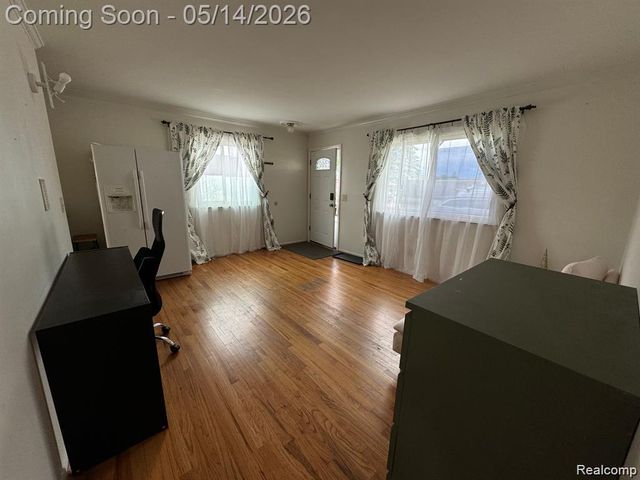 8401 18 Mile Road 112, Sterling Heights, MI 48313