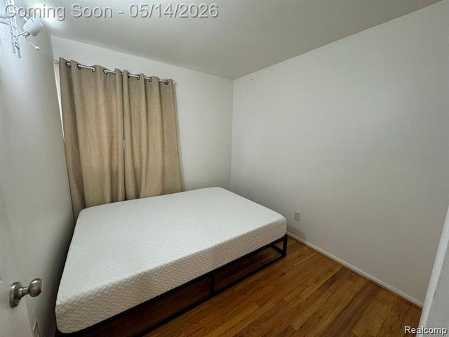 8401 18 Mile Road 112, Sterling Heights, MI 48313