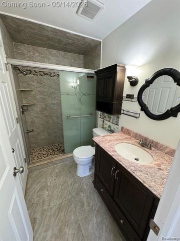 8401 18 Mile Road 112, Sterling Heights, MI 48313