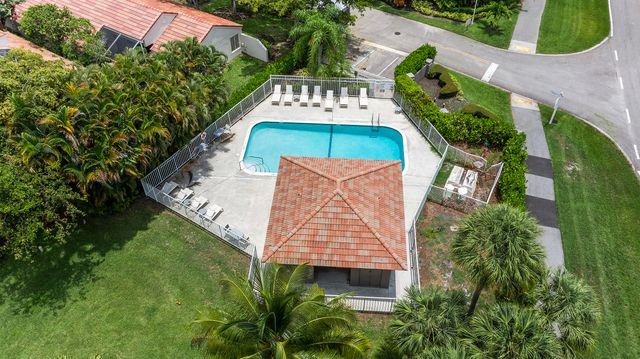 23330 La Vida Way, Boca Raton, FL 33433