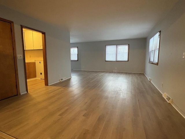 2817 N County Road H, Janesville, WI 53548