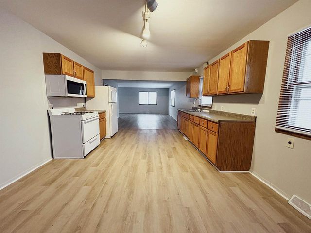 2817 N County Road H, Janesville, WI 53548