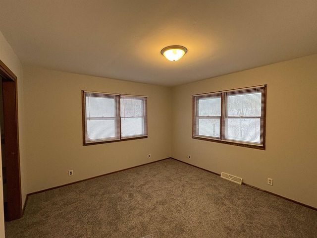 2817 N County Road H, Janesville, WI 53548