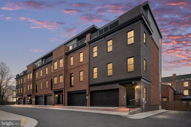 530 MIA ST, Fredericksburg, VA 22401