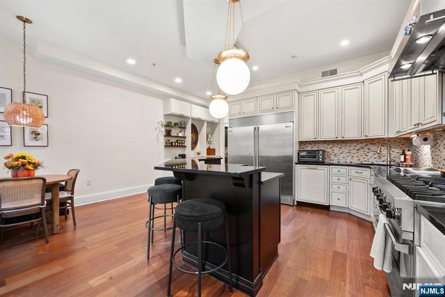 247 2nd Street 1, Jersey City, NJ 07302
