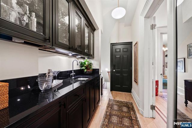 247 2nd Street 1, Jersey City, NJ 07302