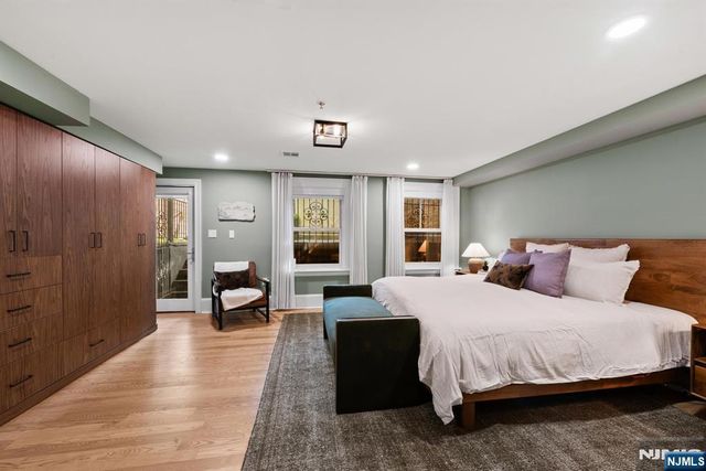 247 2nd Street 1, Jersey City, NJ 07302