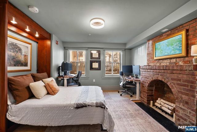 247 2nd Street 1, Jersey City, NJ 07302