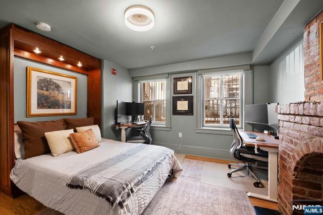 247 2nd Street 1, Jersey City, NJ 07302
