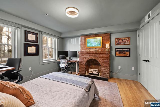 247 2nd Street 1, Jersey City, NJ 07302