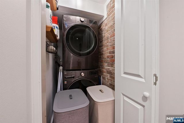 247 2nd Street 1, Jersey City, NJ 07302
