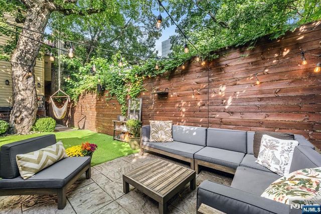 247 2nd Street 1, Jersey City, NJ 07302