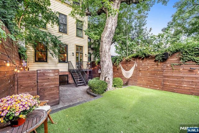 247 2nd Street 1, Jersey City, NJ 07302