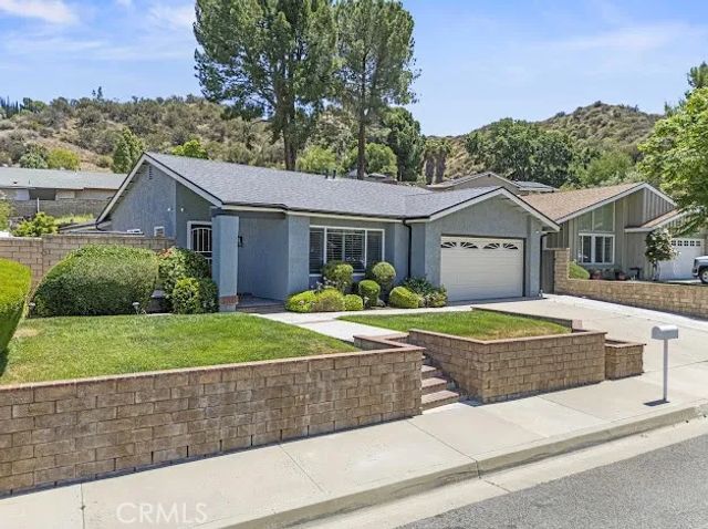 27214 Corry, Saugus, CA 91350