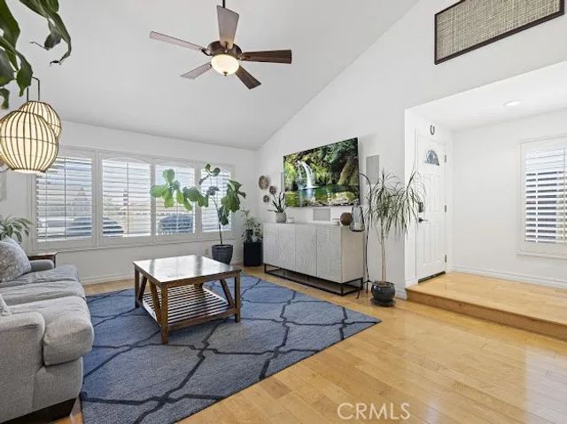 27214 Corry, Saugus, CA 91350
