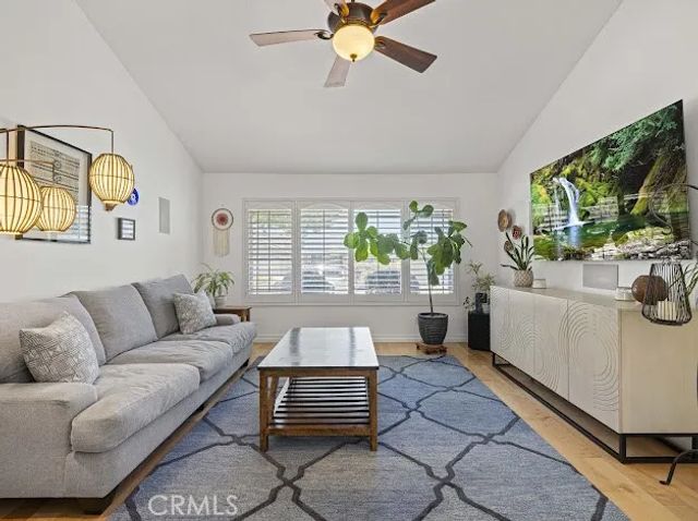 27214 Corry, Saugus, CA 91350
