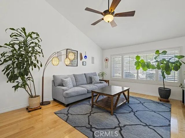 27214 Corry, Saugus, CA 91350