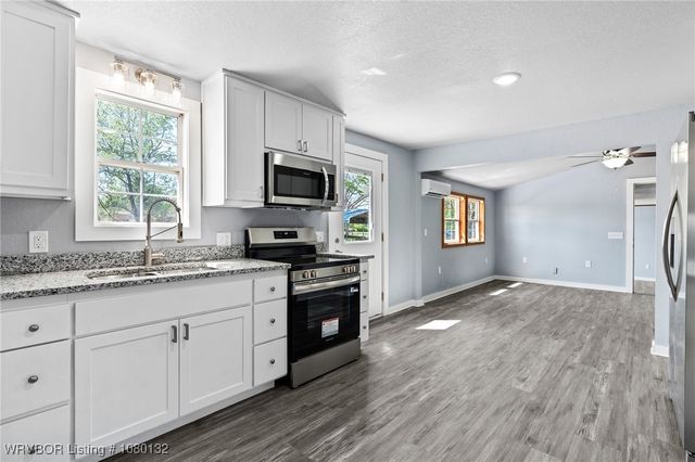 2436 Pine Hollow Road, Van Buren, AR 72956