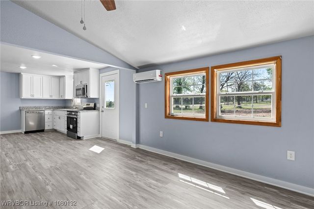 2436 Pine Hollow Road, Van Buren, AR 72956