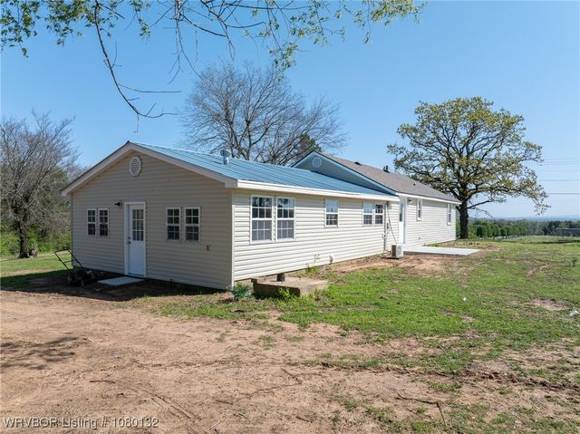 2436 Pine Hollow Road, Van Buren, AR 72956