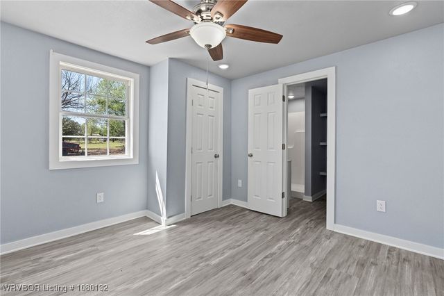 2436 Pine Hollow Road, Van Buren, AR 72956