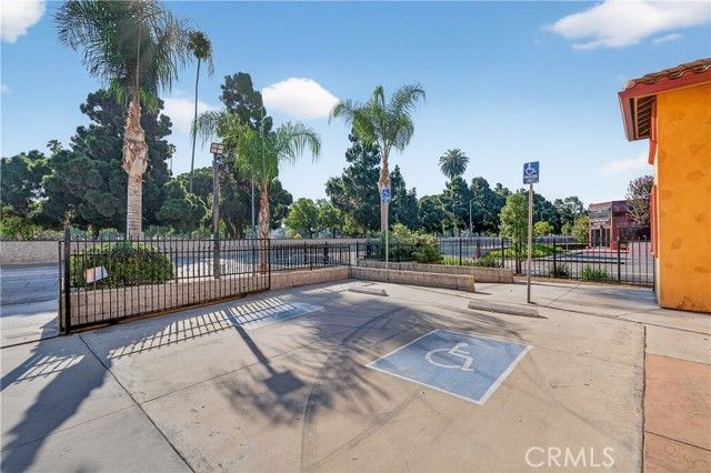 447 N Prairie Avenue, Inglewood, CA 90301