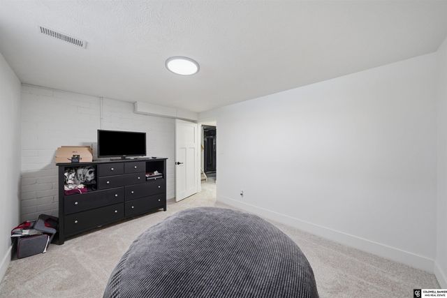 874 S 34th Street, Lincoln, NE 68510