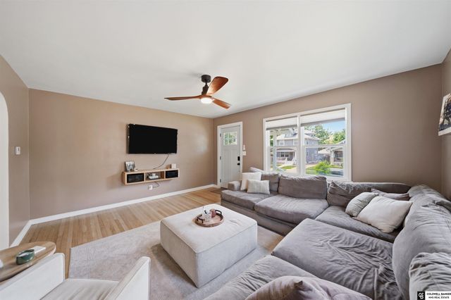 874 S 34th Street, Lincoln, NE 68510