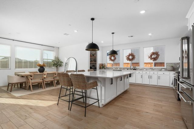 2212 N Argyle Avenue, Clovis, CA 93619