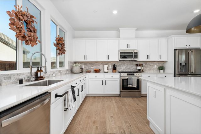 2212 N Argyle Avenue, Clovis, CA 93619