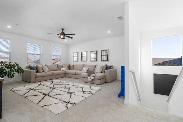 2212 N Argyle Avenue, Clovis, CA 93619