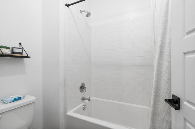2212 N Argyle Avenue, Clovis, CA 93619