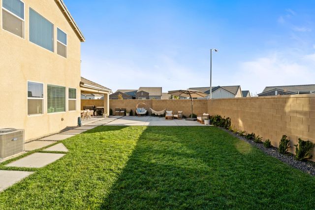 2212 N Argyle Avenue, Clovis, CA 93619