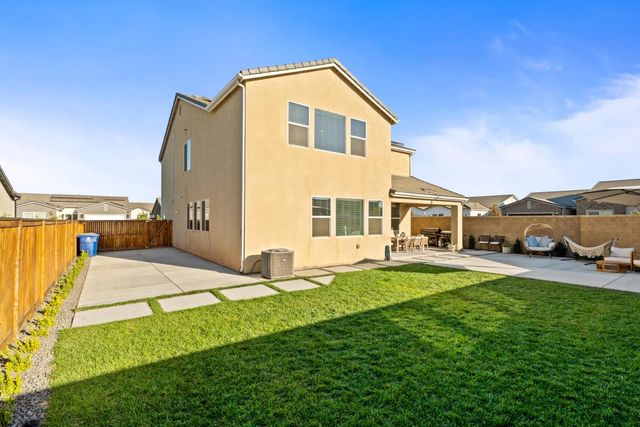 2212 N Argyle Avenue, Clovis, CA 93619