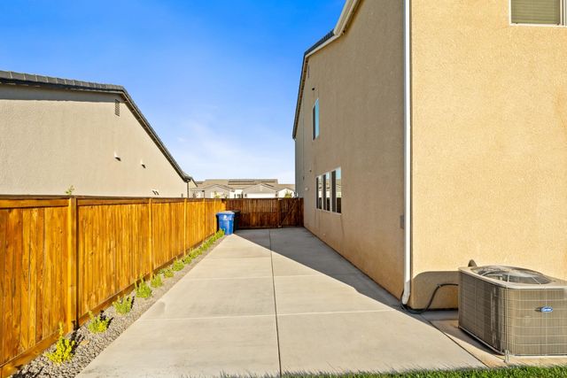 2212 N Argyle Avenue, Clovis, CA 93619